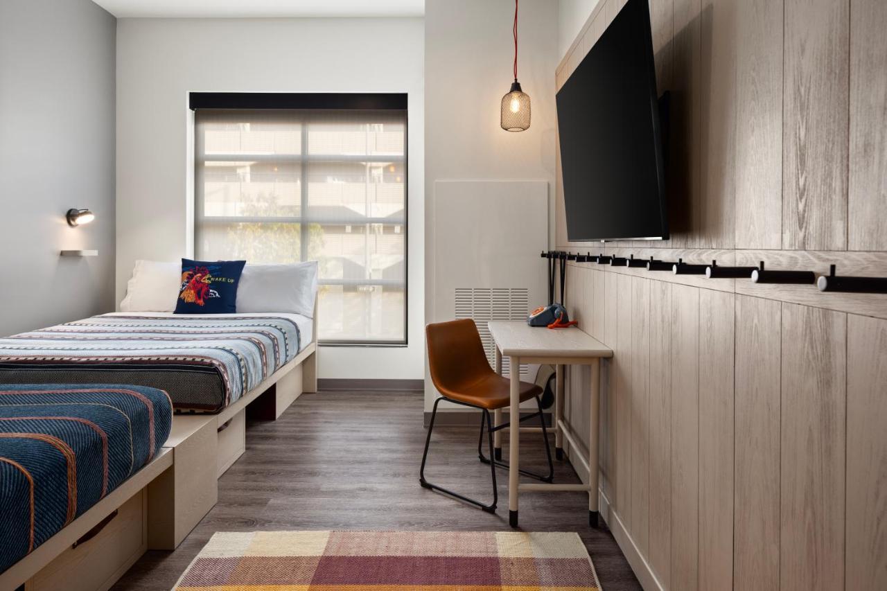 Moxy Omaha Downtown Hotel Exterior foto