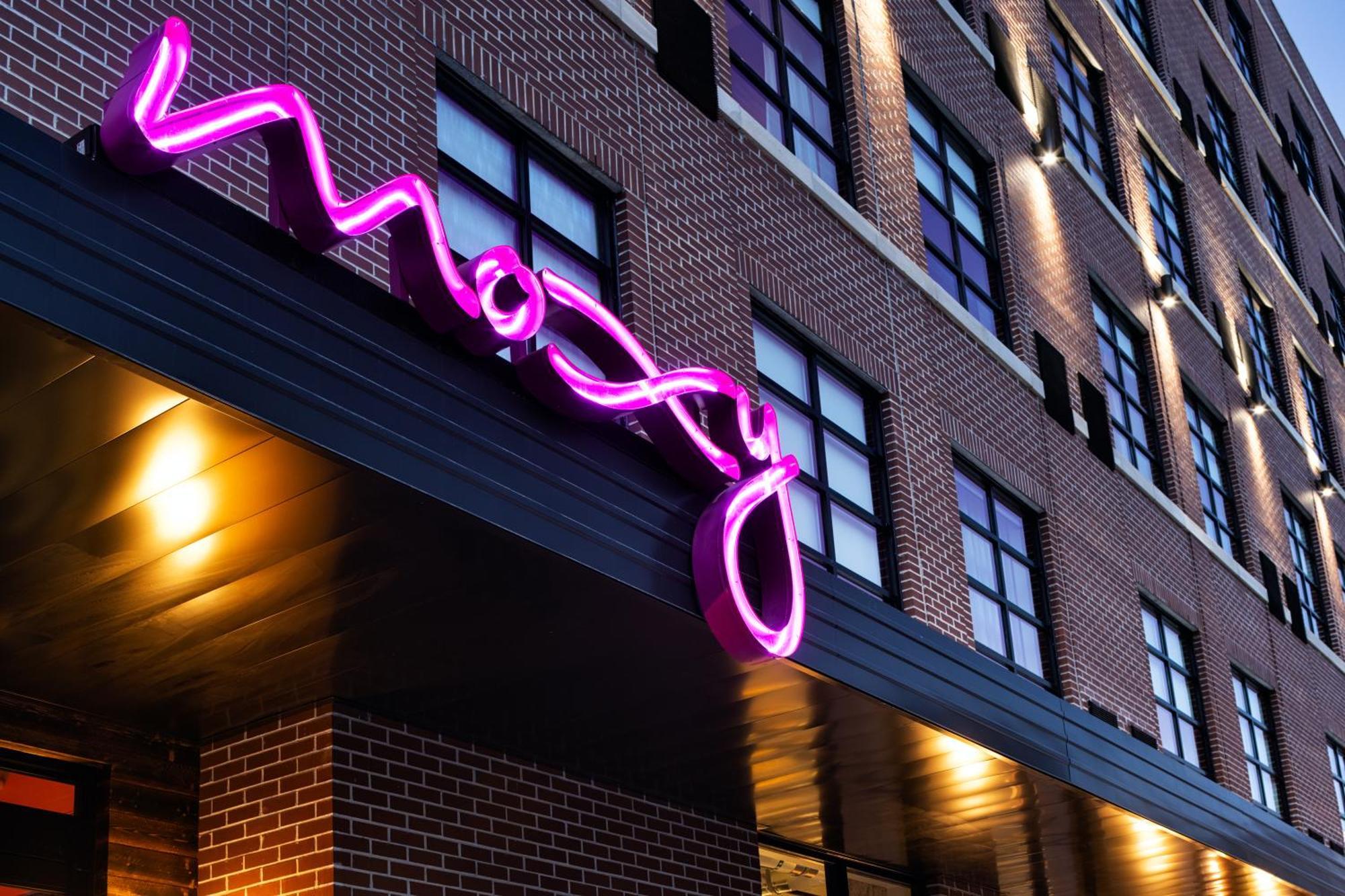 Moxy Omaha Downtown Hotel Exterior foto